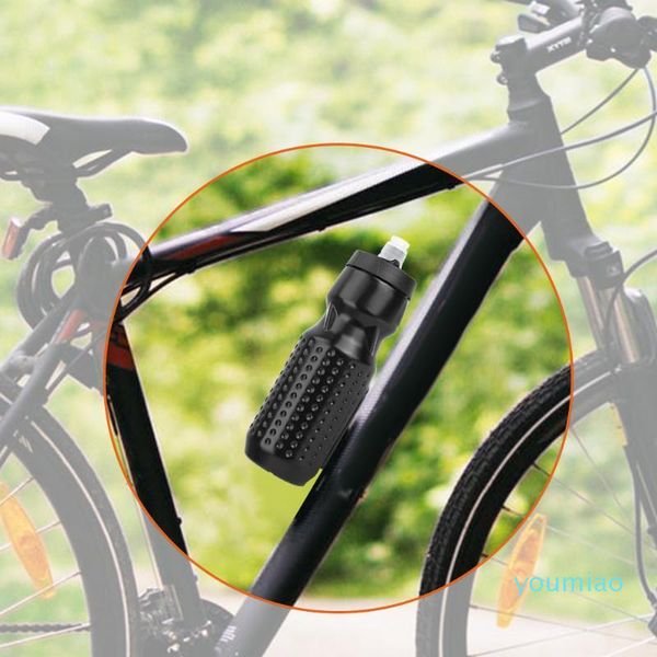 High Quality Plastic Material Bicycle Bottle Mountain Bike Magnetic For Outdoor Riding Bottle Large Volume Quick Pull Up