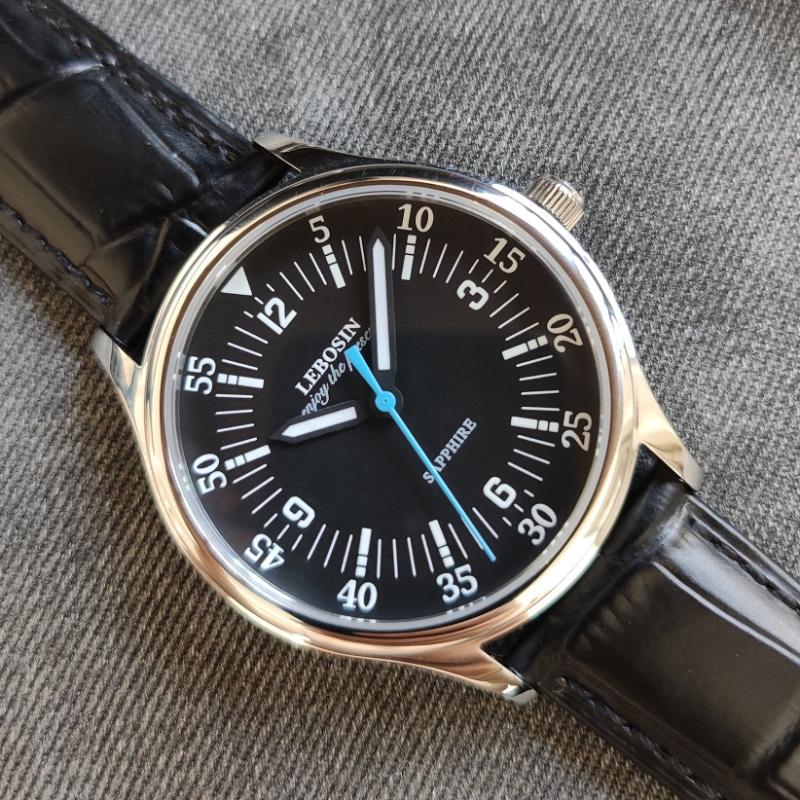 Wristwatches Watch Sapphire Mirror Retro Fashion Business Ultra-Thin Waterproof Quartz Wrist For Men