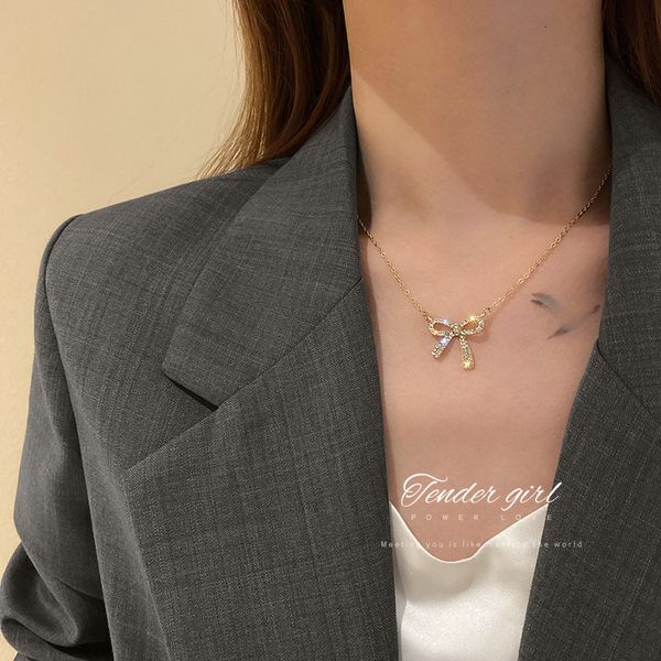 Amulet Pendants Full Diamond Bowknot Pendant Necklace Korean Temperament Net Red Fashion Choker Personality Simple Commuting Chain Ornament