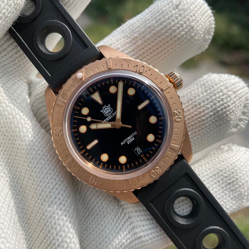 Wristwatches STEELDIVE Bronze Dive Watch 200M Waterproof SD1965S Bezel Sapphire Glass Luxury Men&#039;s Automatic Spot