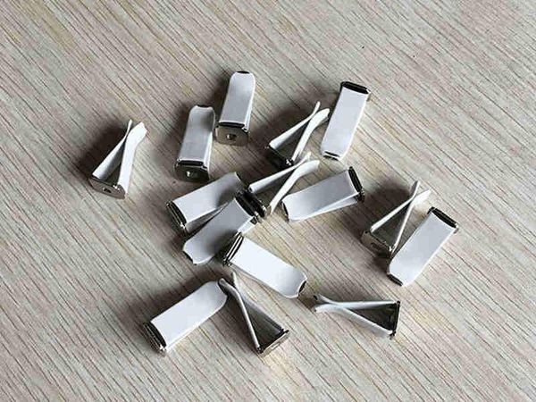 2021 New Arrival Auto Outlet Clips Metal Alloy White Black Color DIY Automotive Perfume Clip Decorative Car Vents Clamps Accessories