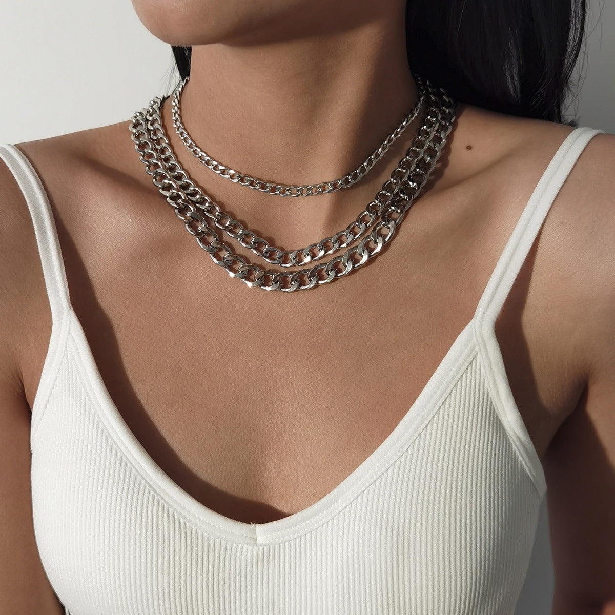 Multi-layer thick chains necklaces women European and American fashion retro simple clavicle chain punk hip-hop style short choker necklace jewelry