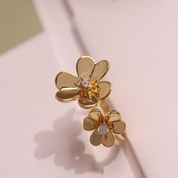 Cluster Rings Fashion Personality Trend Gold Flower Ring Lucky Clover Ladies&#039; Party Like A Breath Of Fresh Air Gift Free Freight Love
