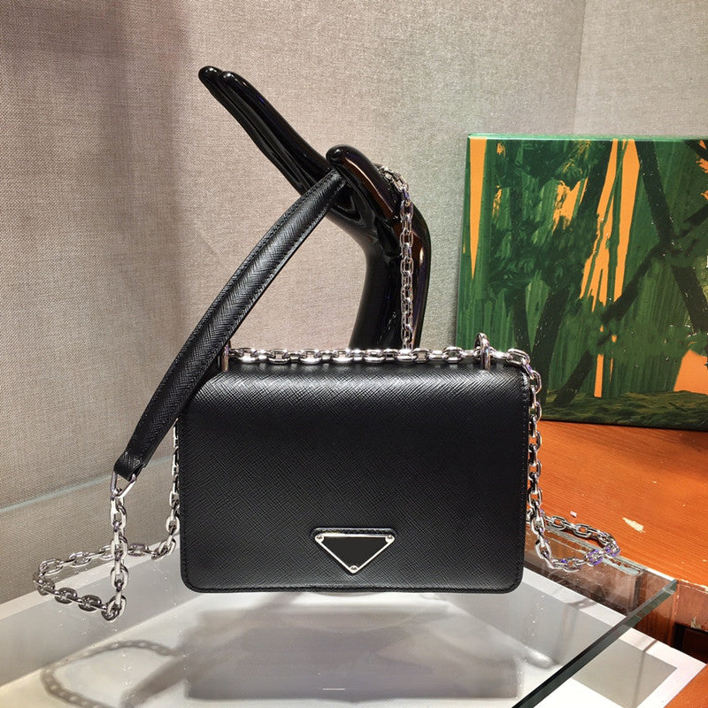 The latest shoulder bag is 2021 Imported cross grain leather and nylon fabric imports 258741 Skew single span bags