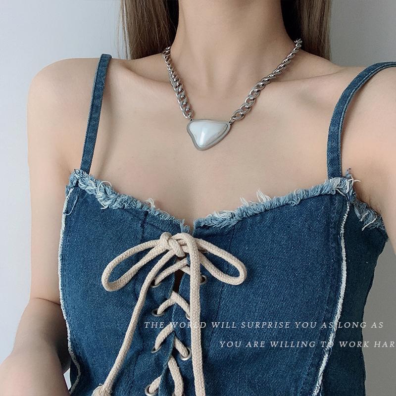 Irregular Love Necklace Female Niche Design Sense Pearl Clavicle Chain Simple Decoration Accessories For Women Chokers