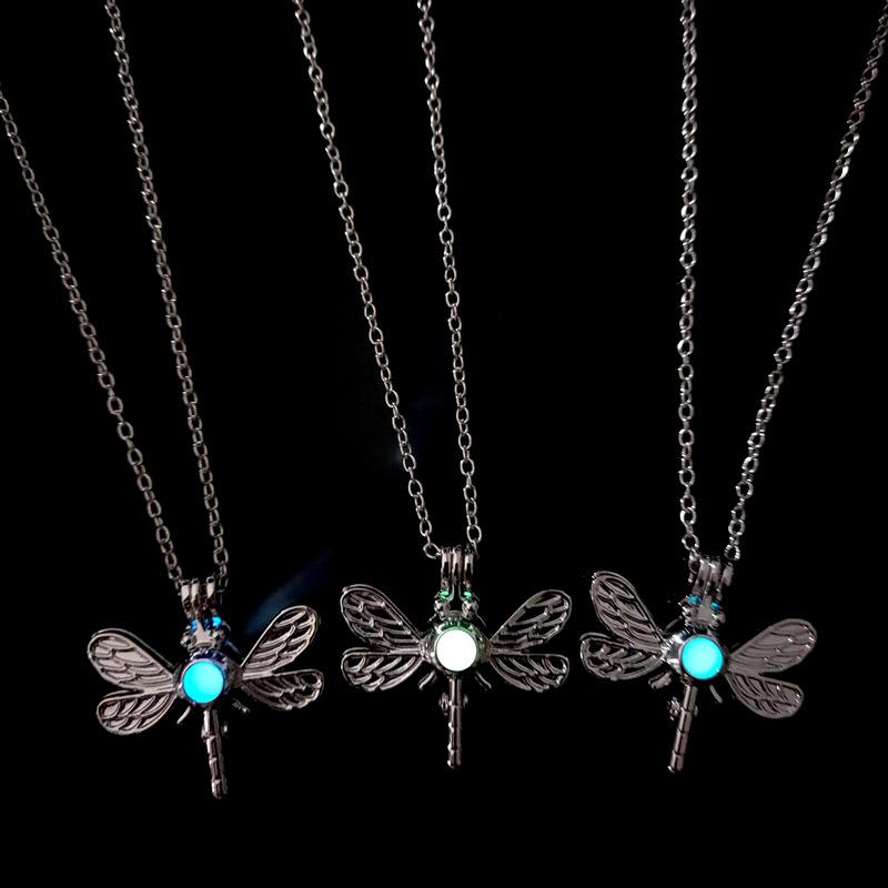 Pendant Necklaces Luminous Dragonfly Necklace Noctilucent Glowing Bead In The Dark Choker Jewelry Men Women Accessories Gift