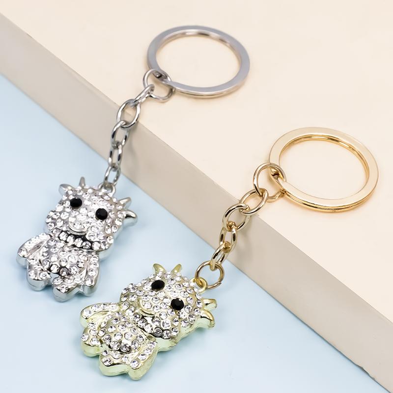 Keychains Creative Lovely Gifts Animal Keychain Rhinestone Alloy Hollowing Out Cow Car Key Chain Ring Bag Pendant Accessories 1PCS