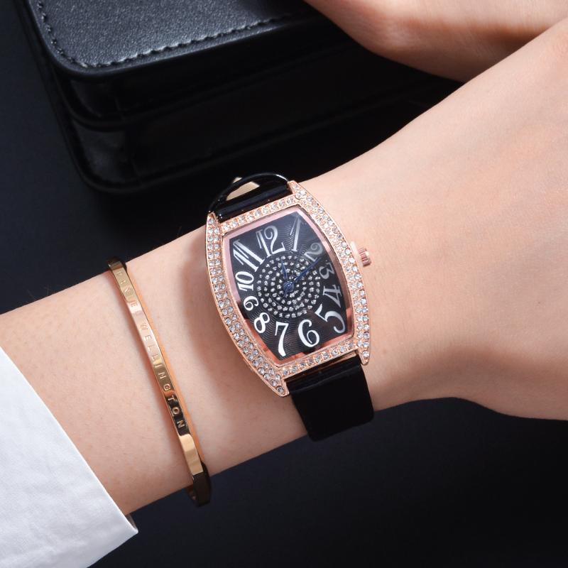 Wristwatches Women Watches Fashion Barrel Shape Diamond Ladies Dress Watch High Quality Leather Quartz Zegarek Damski Gift
