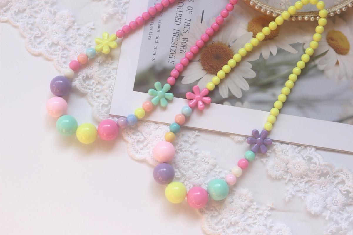 Pendant Necklaces Cute Children Jewelry Cartoon Flower Child Sweater Necklace Colorful Beads Chain Chokers For Party Birthday Kids Girls Gif