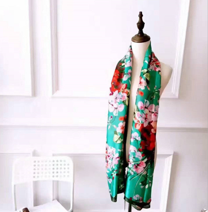 Wholesale-y 2020Fashion autumn and winter brand silk scarves timeless classic, super long shawl fashion women&#039;s soft silk scarves