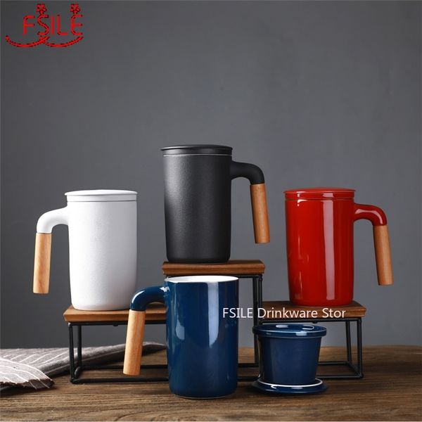 450ml FSILE Ceramic Large Capacity Mug Japanese Style Stoneware Office Cup with Wooden Handle Gift Mug with Lid Tea Separation 210409