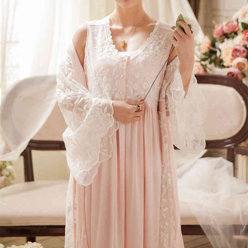 Women&#039;s Sleepwear Vintage Robe Lace Nightgown Set For Ladies Embroidery Princess Gowns Women Fashion 9SNM