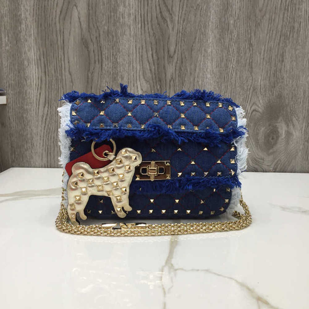 7A+Fashion 2021 A new style of denim women bags V0123 Quilted denim fabric Can the shoulder worn Swing buckle open and close clamshell fashion bags