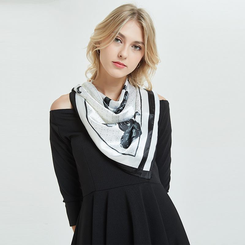Scarves 2021 Spring And Autumn Luxury Imitation Silk Scarf Ladies Headscarf Fashion Square Printing High-end Travel Shawl 90*90cm