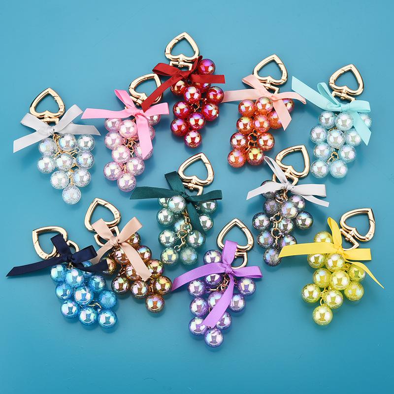 Keychains Creative Grape Keychain Accessories Symphony Bubble Bead Car Key Chain Bag Pendant Gift