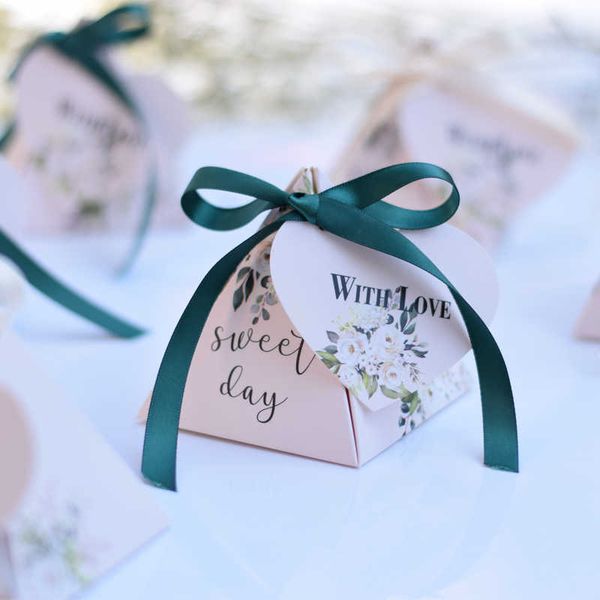 Gift Box Triangular Pyramid Small Boxes for Baby Shower Candy Box Packaging Bags Wedding Favor Paper Box Party Supplies 210724