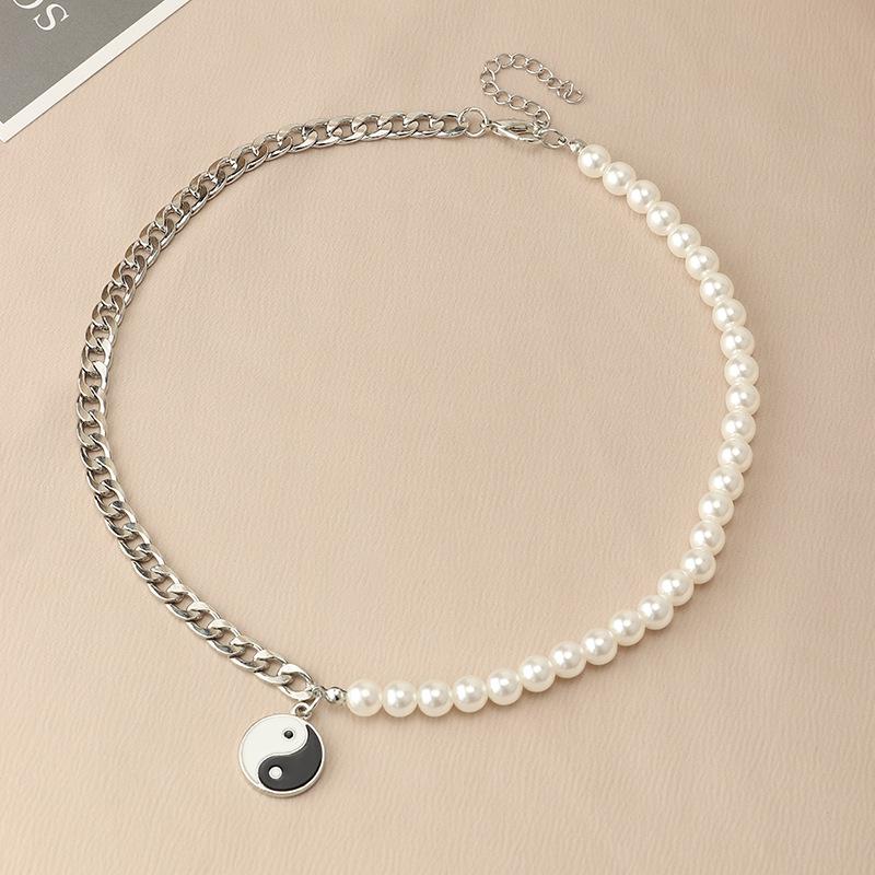 Chains YIN YANG PENDAN PEARL NECKLACE FOR WOMEN BLACK AND WHITE ENAMEL CHAIN CHOKER JEWELLERY