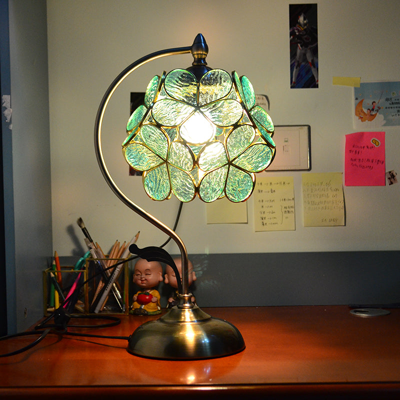 Modern Bedroom Bedside Table Lamps Eye Protection Desk Lights Personality Indoor Glass Petal Tiffany Retro Table Lamp Coffee Shop Decoration Lightin