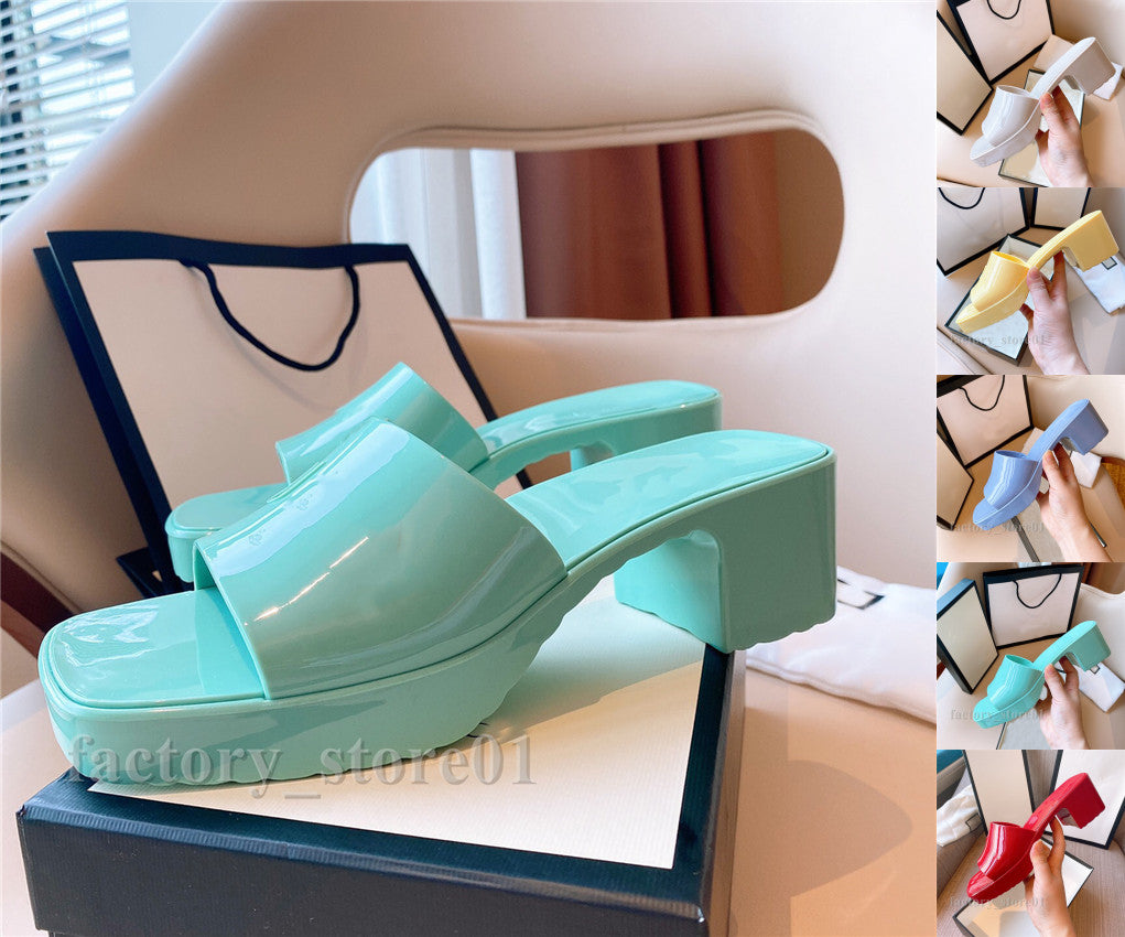 Elegant Womens Slipper Summer Sandals Scuffs Jelly Slippers Crystal Sandals Candy Slides High Square Heels Slippers Platform Alphabet Shoes