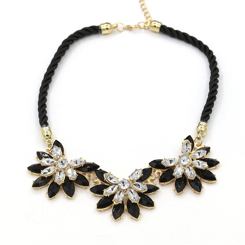 Vintage Beach Vacation Style Crystal Rhinestone Choker Necklaces Rope Chain Statement Necklace Women Fashion Ethnic Jewelry Chokers