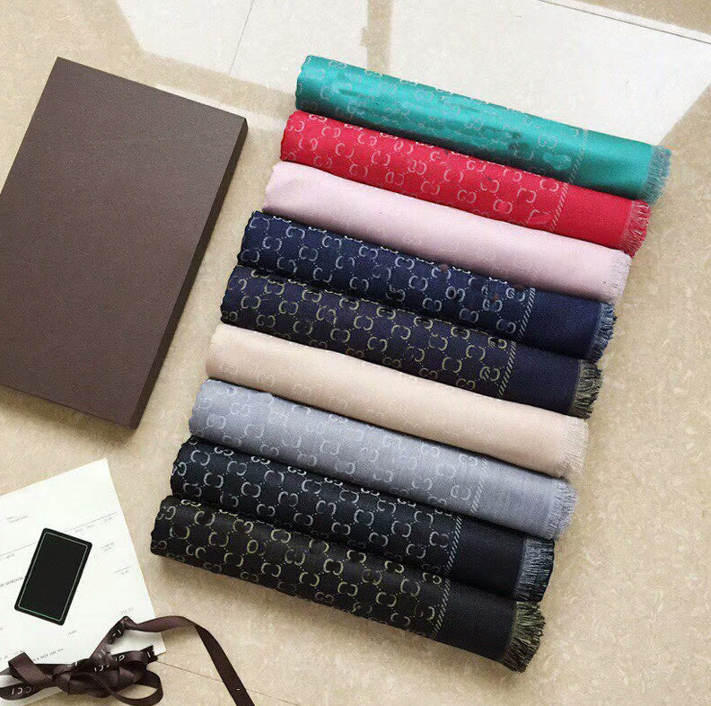 High quality scarf gold and silver jacquard scarves for women&#039;s fashion wool soft scarfs classic triangle wrap shawl
