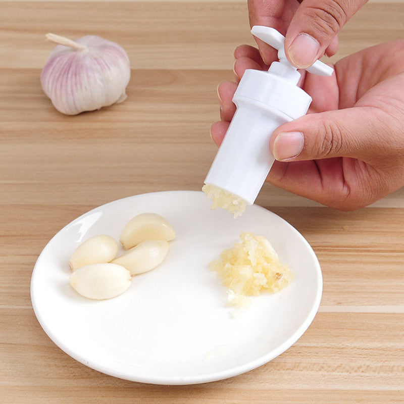 Kitchen Gadgets Rotating Handle Plastic Vegetable Tool Portable Garlic Chopper 1Pcs Garlic Squeezer Garlic Presses