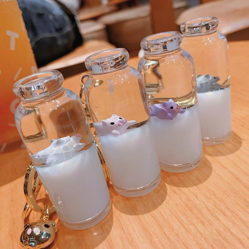 Keychains Cow Milk Cat Drinks Acrylic Keychain Moving Liquid Bottle Keyrings Women Couple Car Bag Charm Keyring Jewelry Gifts