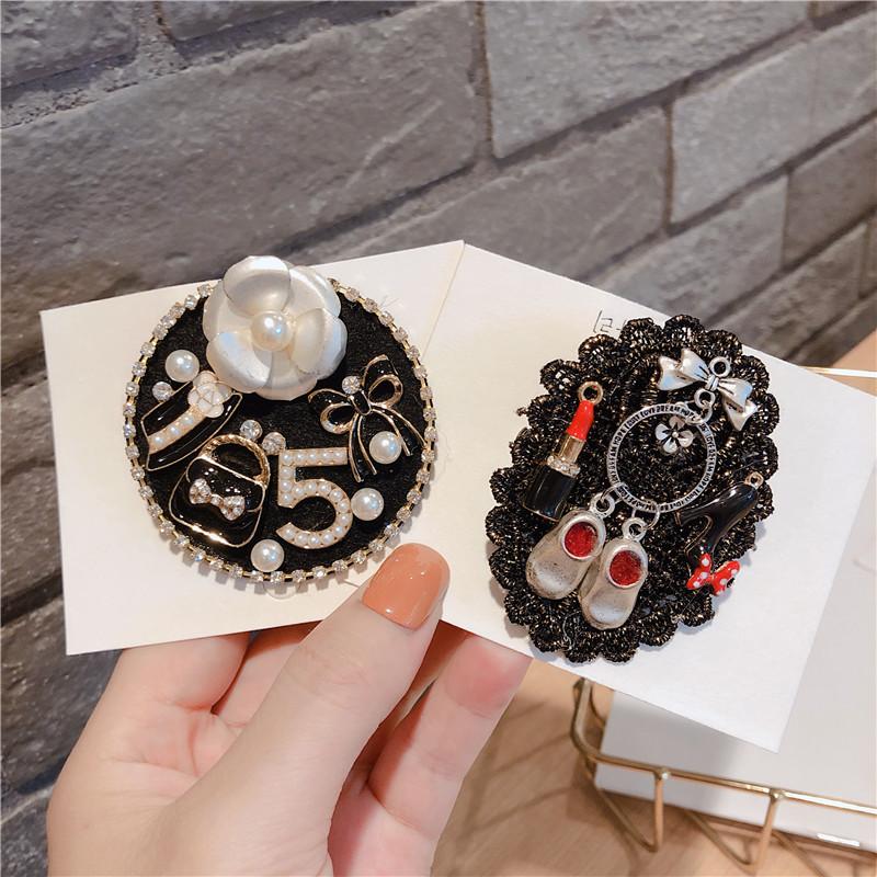 Pins, Brooches Vintage Woman Suits Beauty Cute Flower Shiny Rhinestone Shoe Bowknot Winter Coat Pin Fashion Jewelry