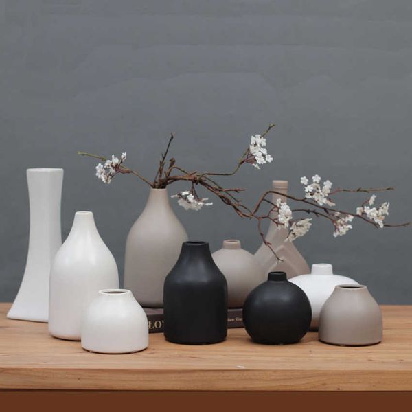 Classic Black - White Ceramic Vase Chinese Arts And Crafts Contracted Porcelain Flower Bottle Creative Gift Home Decoration 210623