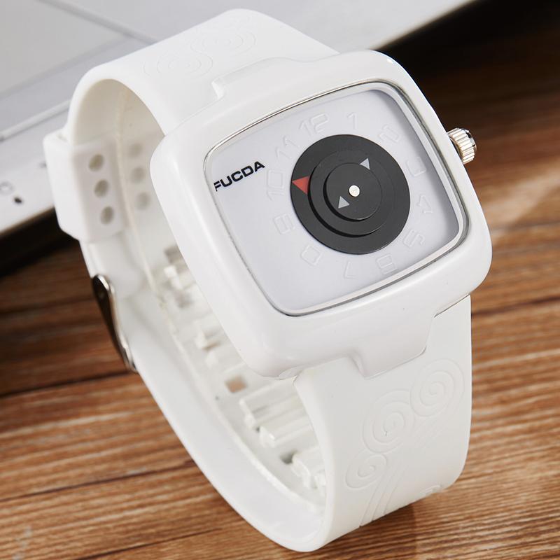 Wristwatches Creative Turntable Watch Men Unique Square Quartz Mens Wristwatch Male Black And White Rubber Strap Watches Relogio Masculino