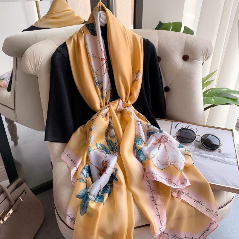 Luxury Women Silk Scarf Carriage Print Large Shawls And Wrap Summer Beach Stoles Hijabs Ladies Neck Scarves Foulard Headscarf