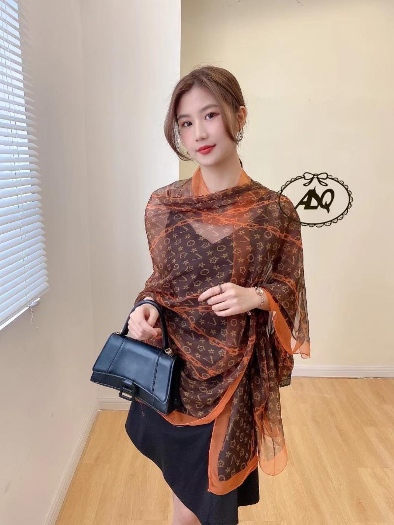 Scarves Silk Scarf Women Soft Yarn Summer Long Sunscreen Beach Shawls Wraps Lady Travel Pashmina High Quality Neck Bandana