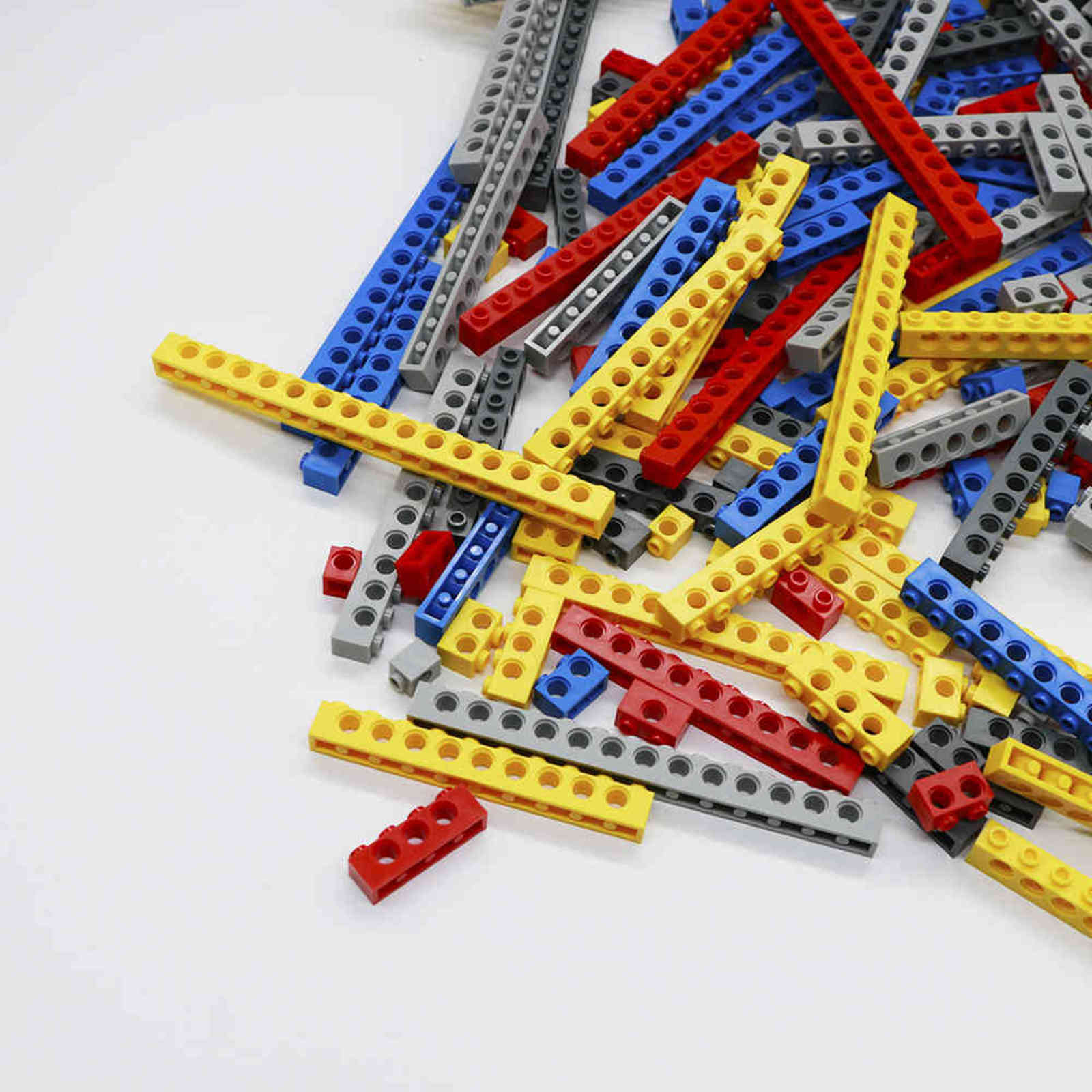 Legoes Technic Parts with Holes Pieces Building Blocks 1X16 1x14 1x12 1x10 1x8 1x6 1x4 1x2 1x1Studded Beams Bulk MOC Bricks Toys