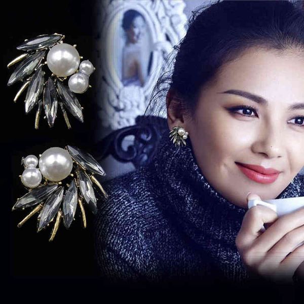 Charms Ear Stud Clip Rings Cross Mirror Jewelry Irregular Imitation Pearl Inlaid Diamond Women&#039;s Fashion Flowers Women
