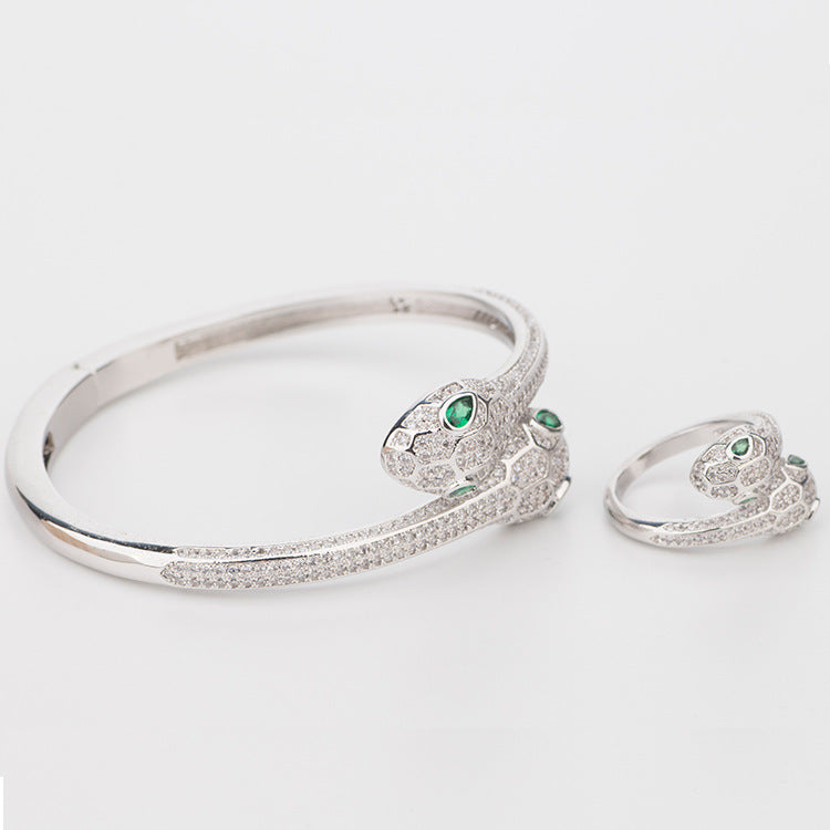 2021 double headed snake bangle ring diamond zircon womens bracelets fashion bangles personality pop green eye bracelet women jewelry perfume wholes