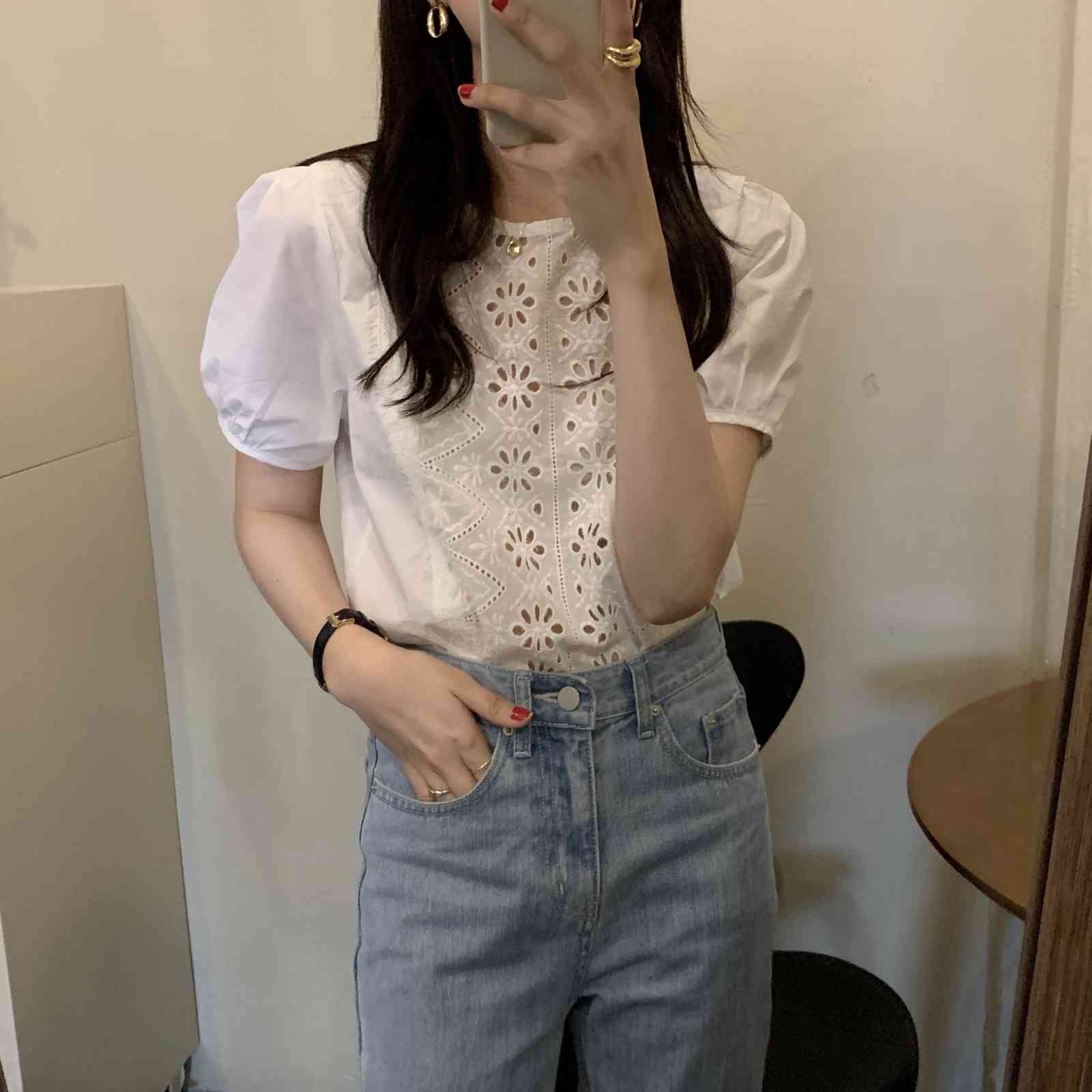 Women&#039;s Blouses & Shirts 2021 White Hollow Out Loose Tops High Waist Hook Flowers Femme Summer Casual Clothe Elegance Sweet Girls AQLL