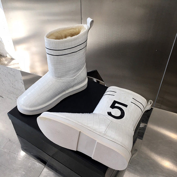 2021 brand fashion designer lady snow boots with alligator ankle boots transparent winter warm plush cotton shoes glitter casual shoes 1