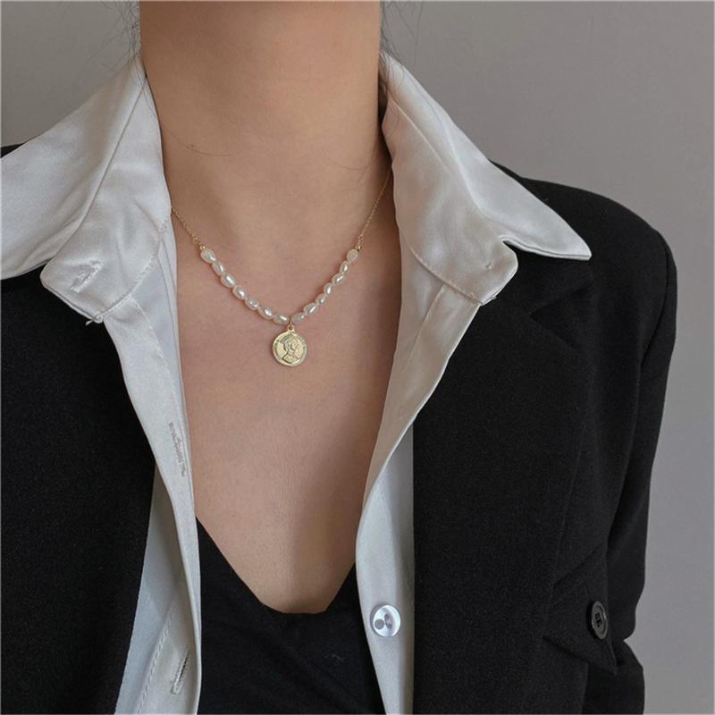Pendant Necklaces Luxury Pearl Round Coin For Girls Exquisite Bead Chain Choker Party Jewelry Accessories Wedding Gift