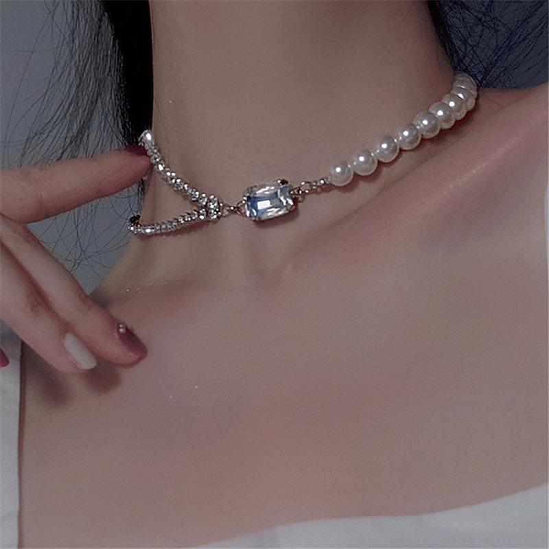 Chokers Imitation Pearl Crystal Clavicle Chain Necklaces For Women Vintage Fashion Elegant Creative Charm Simple Choker Necklace Jewelry