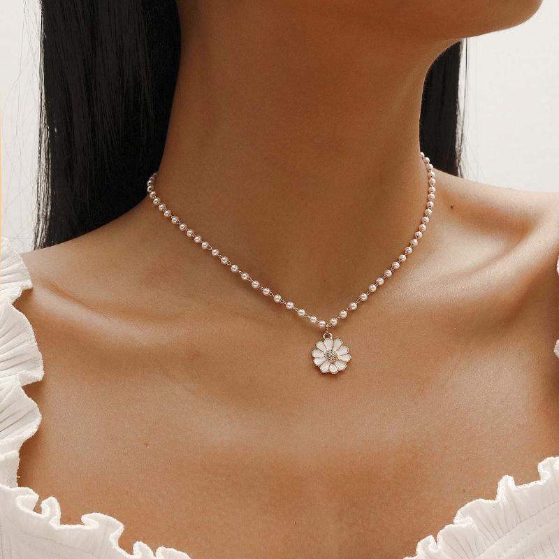 Pendant Necklaces Korean Elegant Small Daisy Flower Necklace For Women Boho White Imitation Pearl Sunflower Choker Girls Jewelry