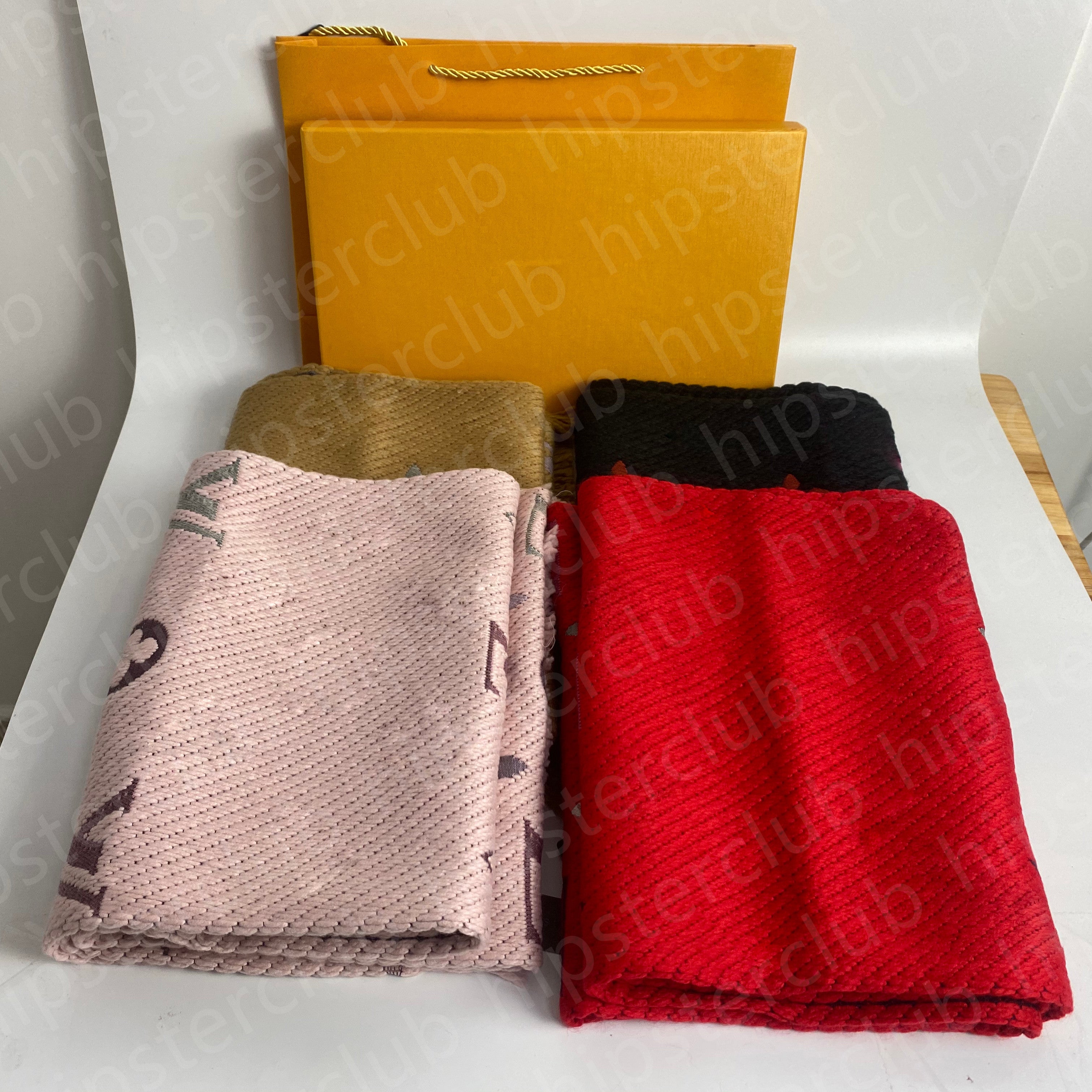 Wholesale designer knitted scarf Coarse plush high-precision weaving Classic warm womens shawl fashion men&#039;s scarves with box size:30cm*180cm