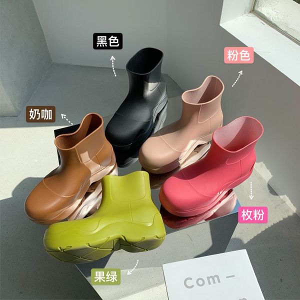 Boots 2021 Winter Fashion Candy Color Big Head High Thick Flat Bottom One Foot Waterproof Short Tube Rain Women Shoes