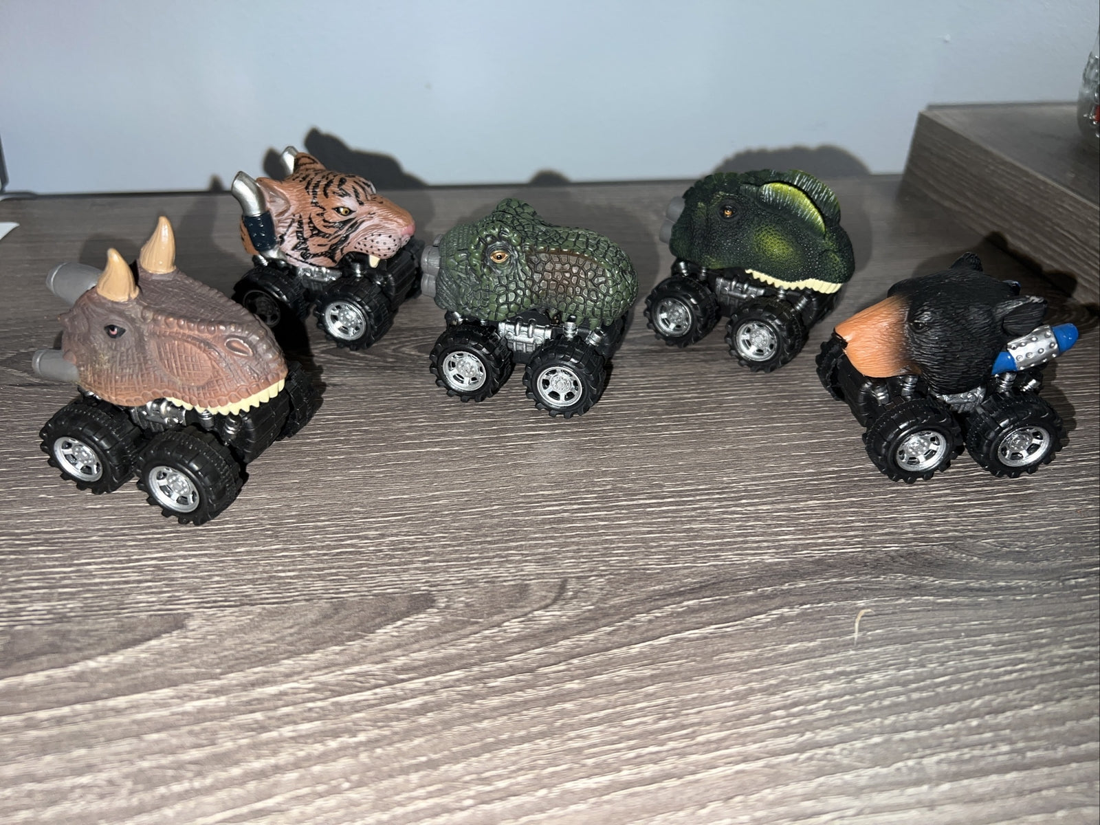 Mini Vehicle Animal Pull Back Cars With Big Tires Lot dinosaurs bear tiger