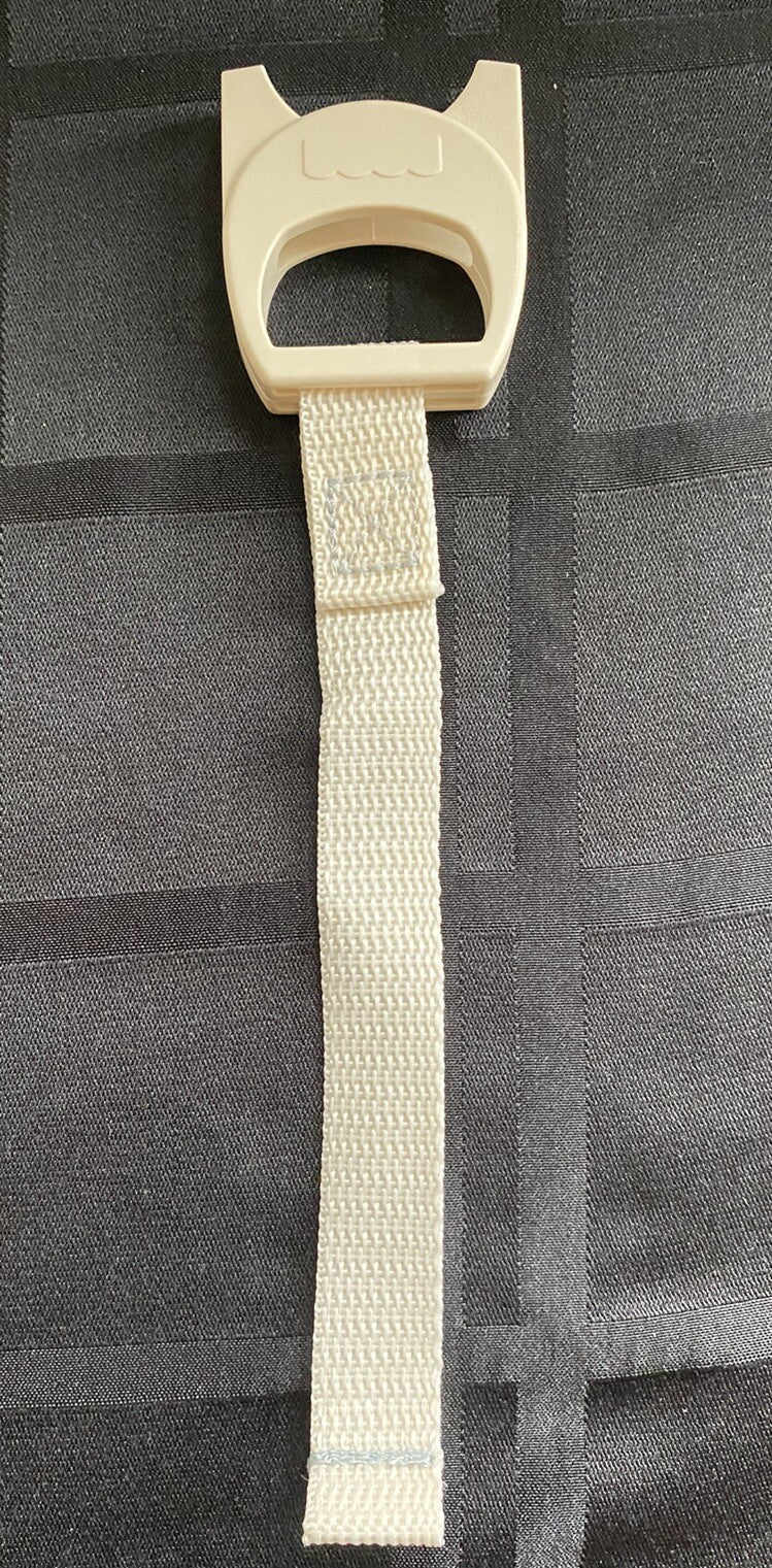 Fisher Price Healthy Care Booster Seat  Center Strap Clip  Replacement Part