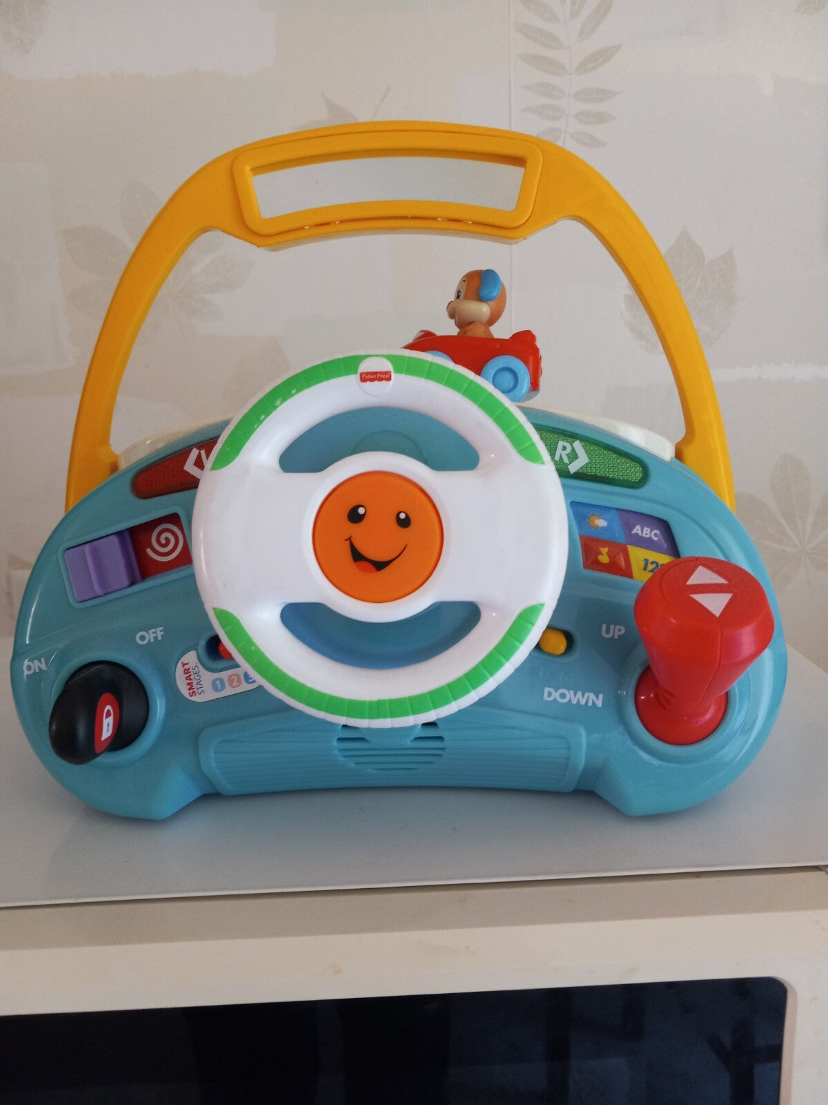 TOYS - FISHER-PRICE DLD07 SMART STAGES INFANT TEACHING CAR. FOR 6 MONTHS AND UP.