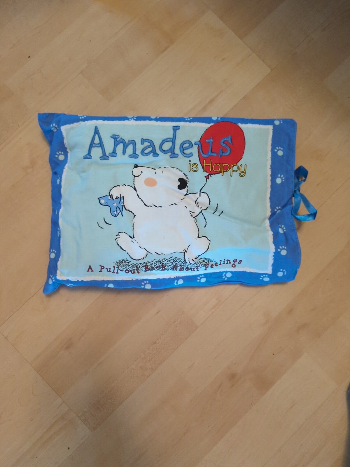 Amadeus Is Happy, A Pullout Book About Feelings