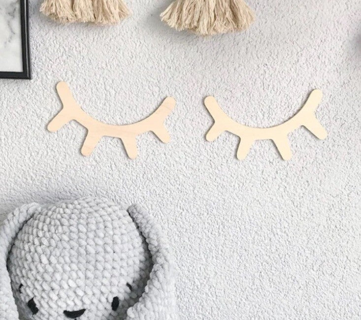 Wooden Sleepy Eyes 2 piece Nursery Decor Set Wall Decor