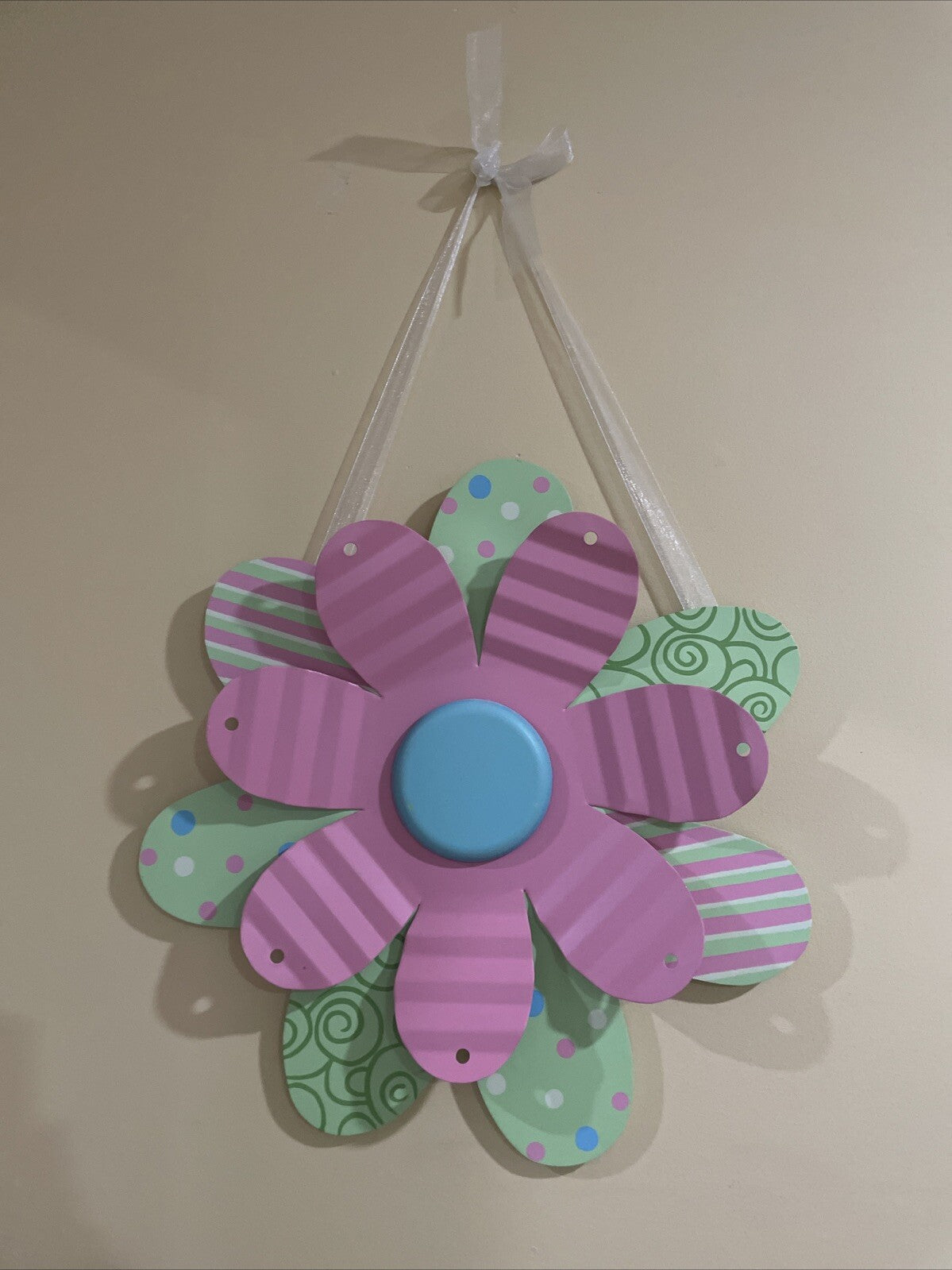 NWT Girls Flower Wall Decor