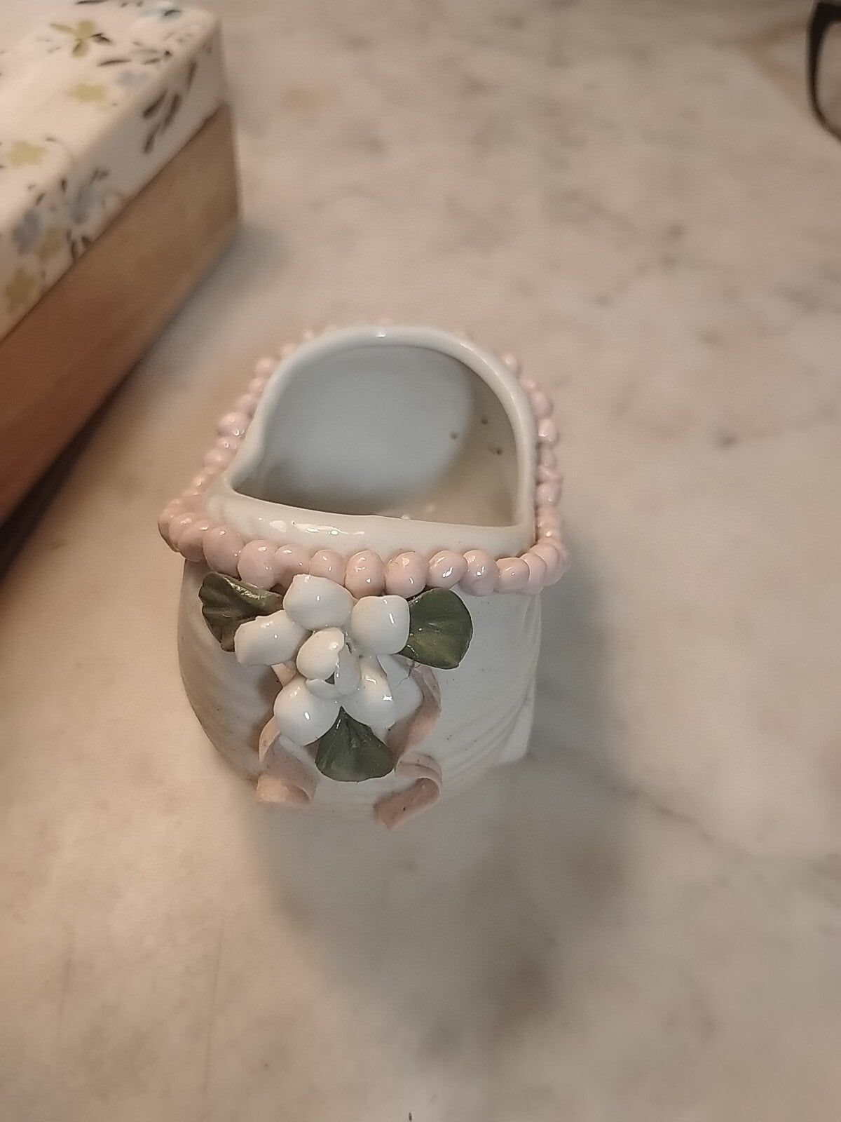 Small Vintage Ceramic Baby Coach Planter Or Trinket Dish, White W/Pink Trim 3.5