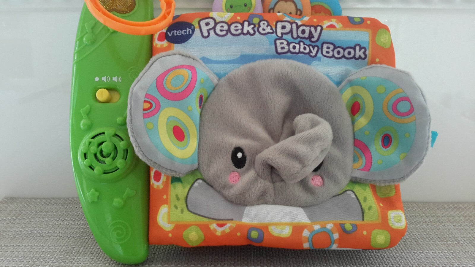 VTech Peek And Play Animal Baby Book Reading Play Fun Pre-owned